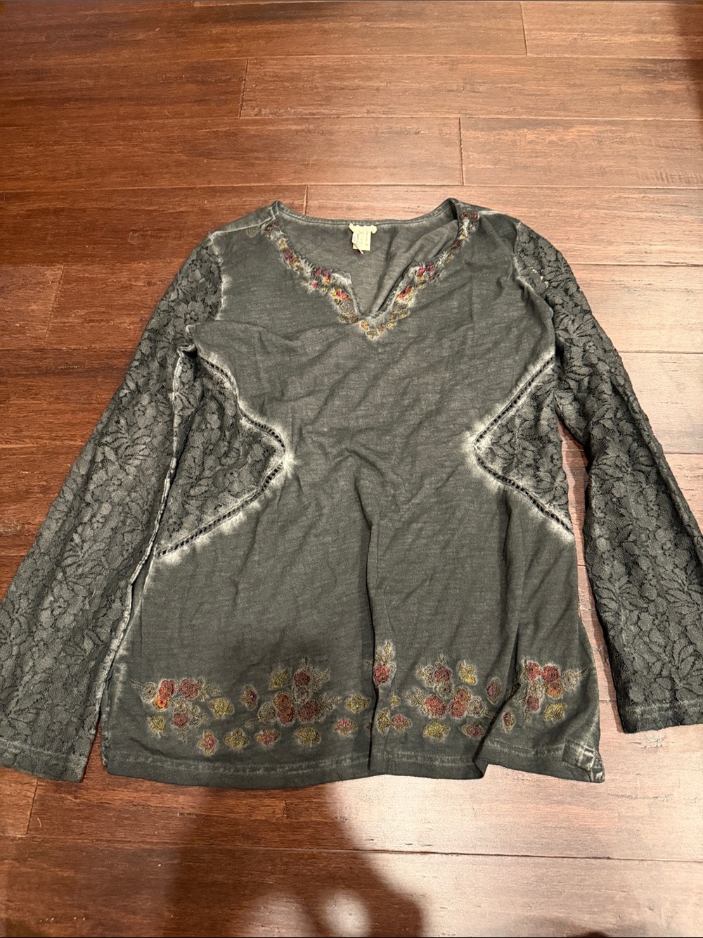 gimmicks by BKE Charcoal Gray Lace-Sleeve V-Neck Top with Floral Trim